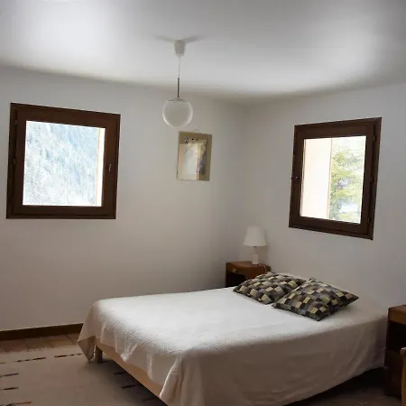 Spacieux Et Calme, 6 Pieces Pour 12 Pers, Proche Pistes Et Commerces, Charme Authentique - Fr-1-464-11